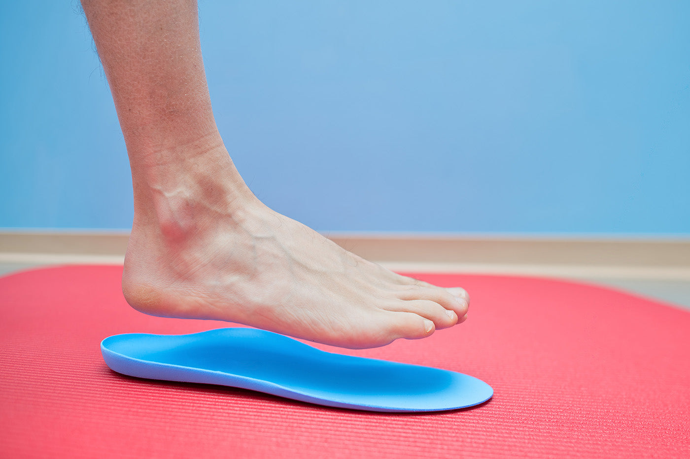 Custom Insoles vs. Off-the-Shelf Options: Which to Choose for Plantar Fasciitis